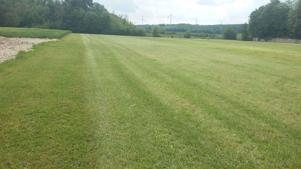 Entretien d'espaces verts près de Chaumont 